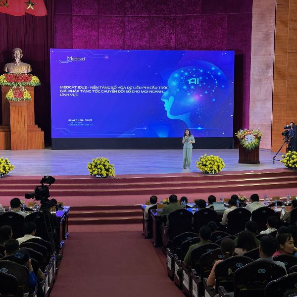 MedCAT Presents Data Digitization Solution at Hoa Binh Digital Transformation Day