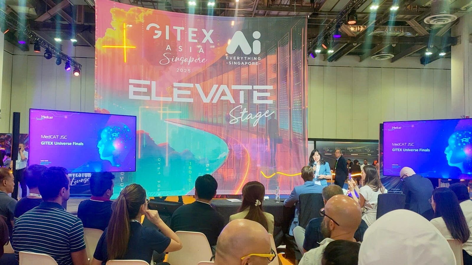 MedCAT lọt Top 10 GITEX Universe Pitch Final giải AI Everything Abu Dhabi 