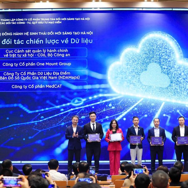 CHÚC MỪNG LỄ RA MẮT TRUNG TÂM ĐỔI MỚI SÁNG TẠO HÀ NỘI – KIẾN TẠO TƯƠNG LAI SỐ THỦ ĐÔ & MEDCAT TỰ HÀO LÀ ĐỐI TÁC CHIẾN LƯỢC